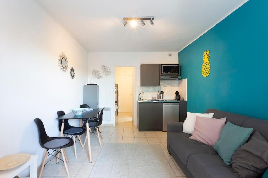 Chez Alexandra - Elegant Studio Avec Parking A Proximite Des Plages Ла-Гранд-Мот Экстерьер фото